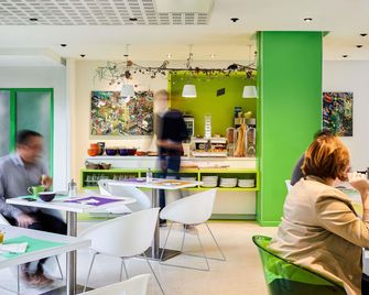 Ibis Styles Lille Centre Gare Beffroi - ליל - בניין