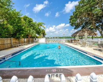 Sea Club II by Beachside Management - Siesta Key - Piscina