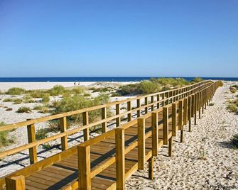 Altura Prime 5 Suite Villa with Private Pool and Parking Walk to Beach - Альтура