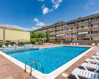 Apartment Apartaments del Sol by Interhome - L’Estartit - Pool