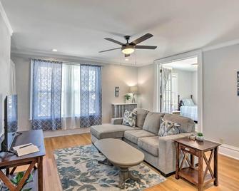 Cozy Dillon Apt - Near University and Fishing! - Dillon - Living room