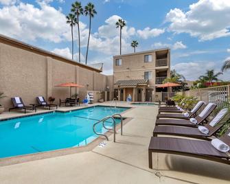 Best Western Plus Anaheim Inn - Anaheim - Pool