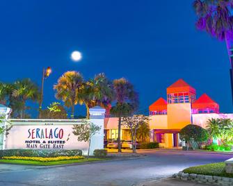 Seralago Hotel & Suites Main Gate East - Kissimmee - Bâtiment