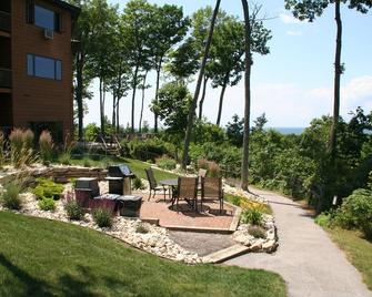 Landmark 2-BR King Beds, 2-Bath, WINTER special-2 nights get the 3rd night free - Egg Harbor - Patio