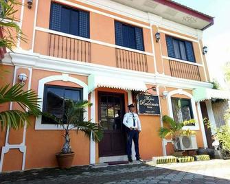 Mojica Residencia Hotel - Vigan City - Building