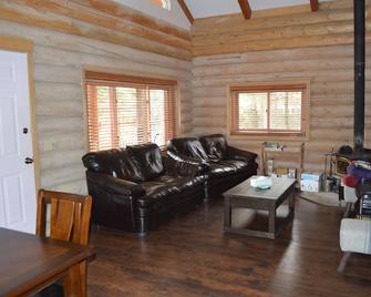 Entire Cozy Log Cabin Close To Glacier Park,1282 Sqft - Pinnacle - Sala de estar