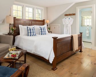 Candleberry Inn on Cape Cod - Brewster