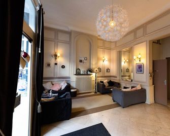 Hôtel du Lion d'or - Bernay - Wohnzimmer