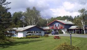 The Chalet Motel, A Travelodge by Wyndham - Manchester - Building