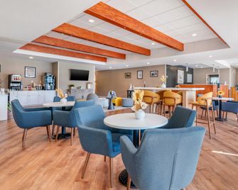 Casco Bay Hotel Portland Airport - Maine Mall, an Ascend Collection Hotel - South Portland - Essbereich
