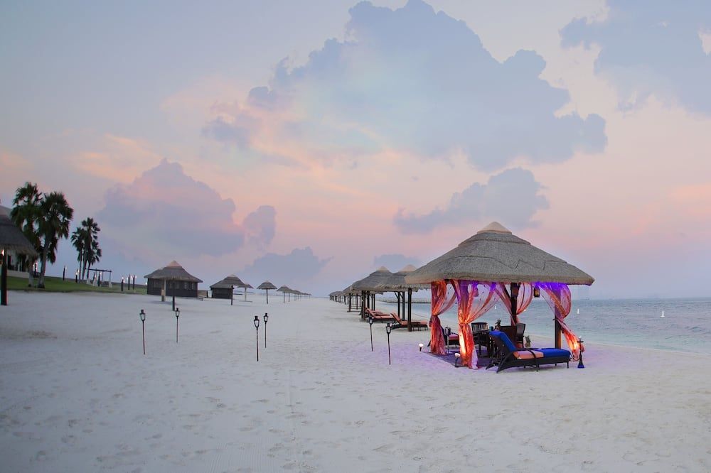 Al Maya Island & Resort - אבו דאבי - חוף