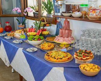 Agriturismo Masseria Terra D'Otranto - Otranto - Açık büfe