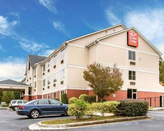 Econo Lodge Inn & Suites Douglasville - Douglasville - Edificio