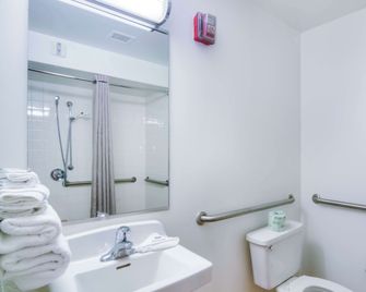 Motel 6-Joliet, Il - Chicago - I-55 - Joliet - Bathroom