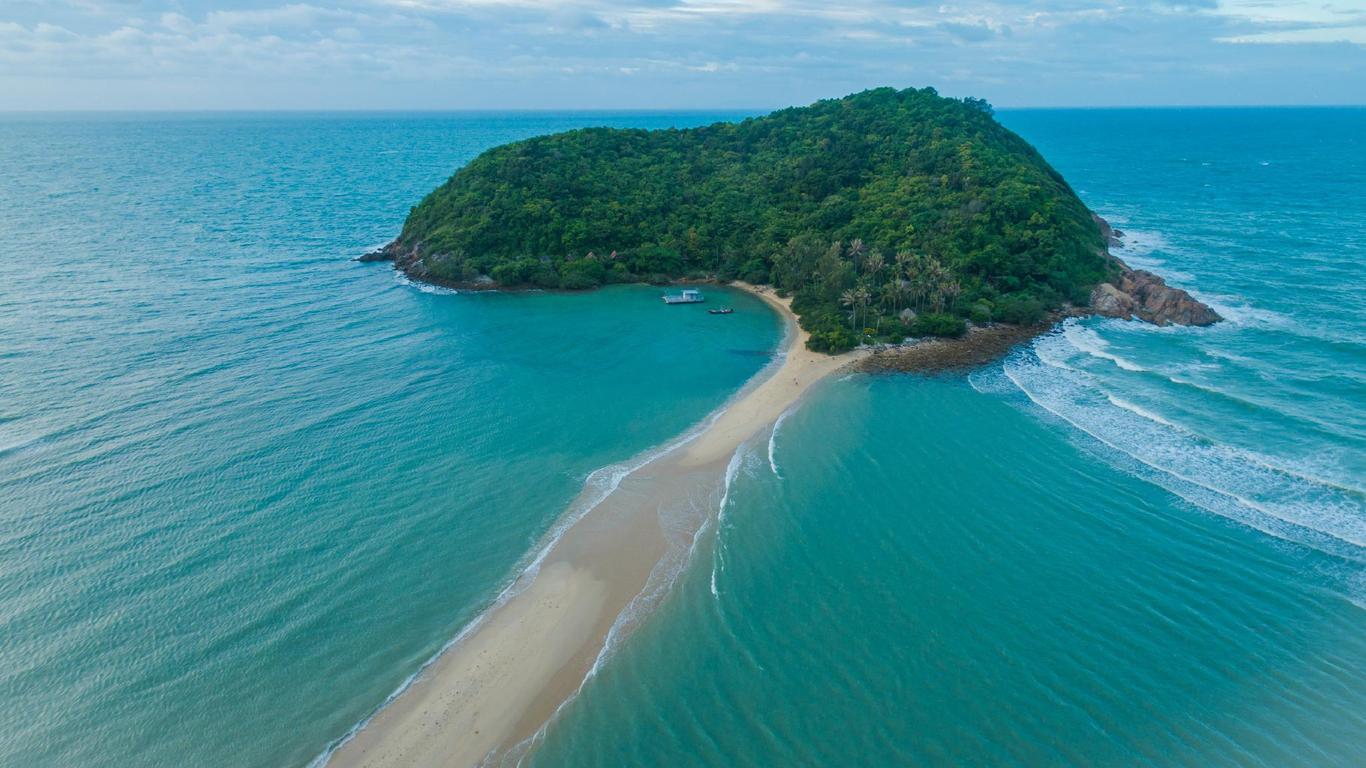 سالاد بيتش ريزورت