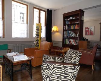 Detective Hotel - Étretat - Lounge