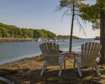 Historic Casco Bay Home on Great Diamond Island - Portland - Patio