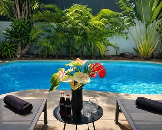 Sous Le Badamier - Grand Baie - Piscina