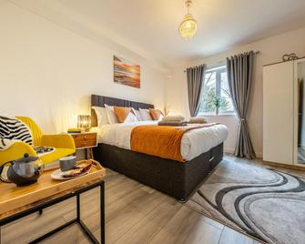 Ashview 2 - Heathrow - Thorpe Park - Free Parking - Staines-upon-Thames - Schlafzimmer