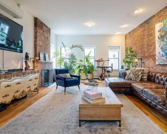 Stunning 1br In Greenwich Soho! - New York - Soggiorno