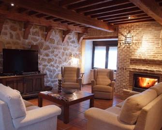 La Casona de Doña Petra - Villarmentero de Campos