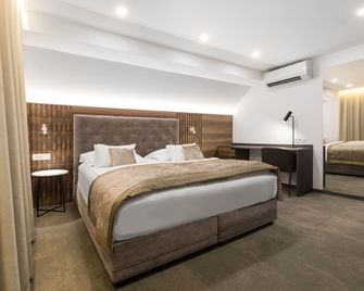 Garni Hotel Cirman - Liubliana - Habitación