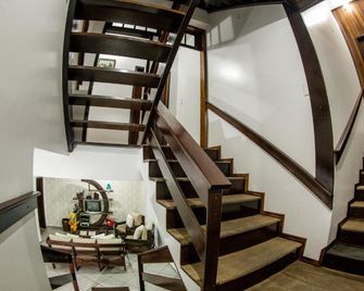 Pousada Casarão - Jaraguá do Sul - Escaleras