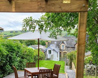 Ty Morgans Apartments - Rhayader - Patio