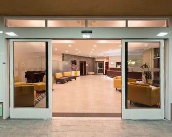 Pacific Stay Hotel - West Covina - Lobby