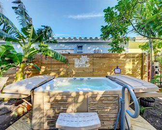 Garden Beach studio @The Island - Deerfield Beach - Pool