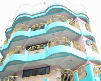 Nathaniel Hotel - Daet - Edificio