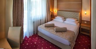 Hotel Cezar Banja Luka - Banja Luka - Bedroom
