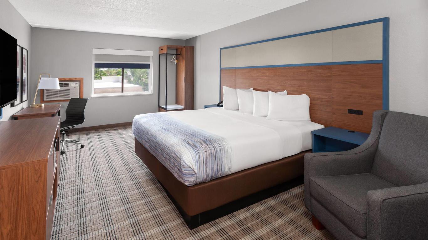 Americinn & Suites By Wyndham Baraboo Event Center