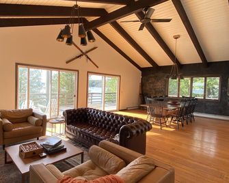 Best View on Malletts Bay - Colchester - Huiskamer