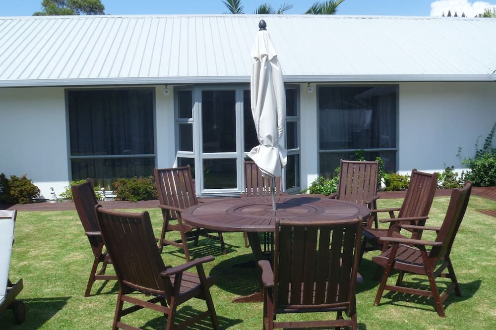 At Parkland Place - וויטיאנגה - פטיו