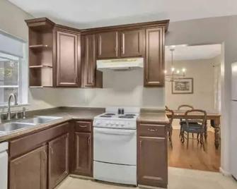 2 Bedroom Vestavia Home - Vestavia Hills - Cocina