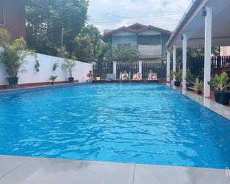 Jasmine Vangvieng Hotel - Vang Vieng - Pool