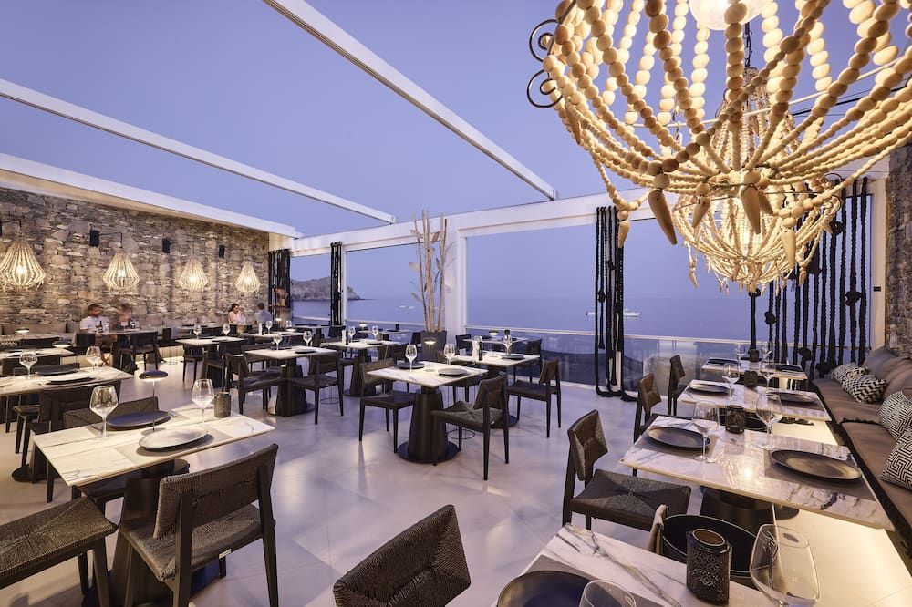 منتجع أرتيميس سيسايد ريزورت - Paleochori - مطعم