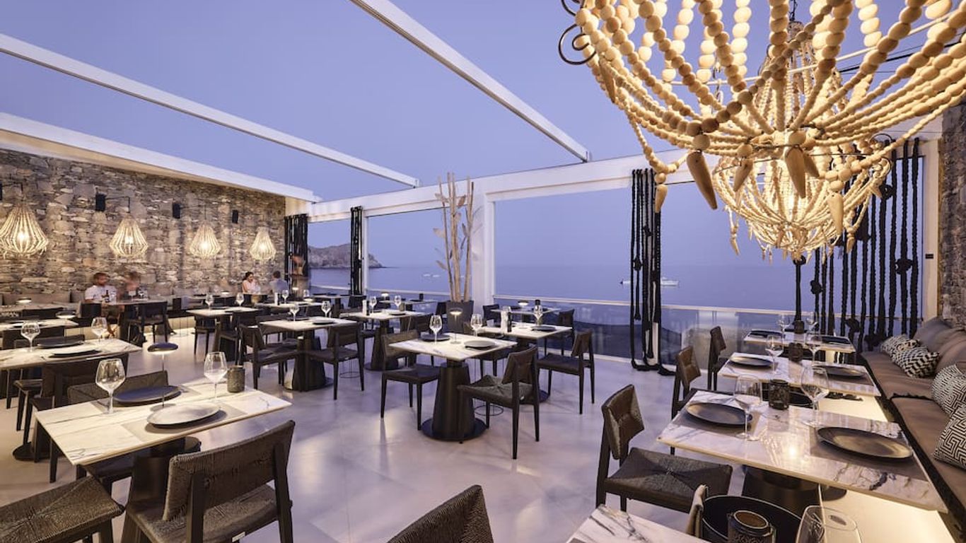 Artemis Seaside Resort