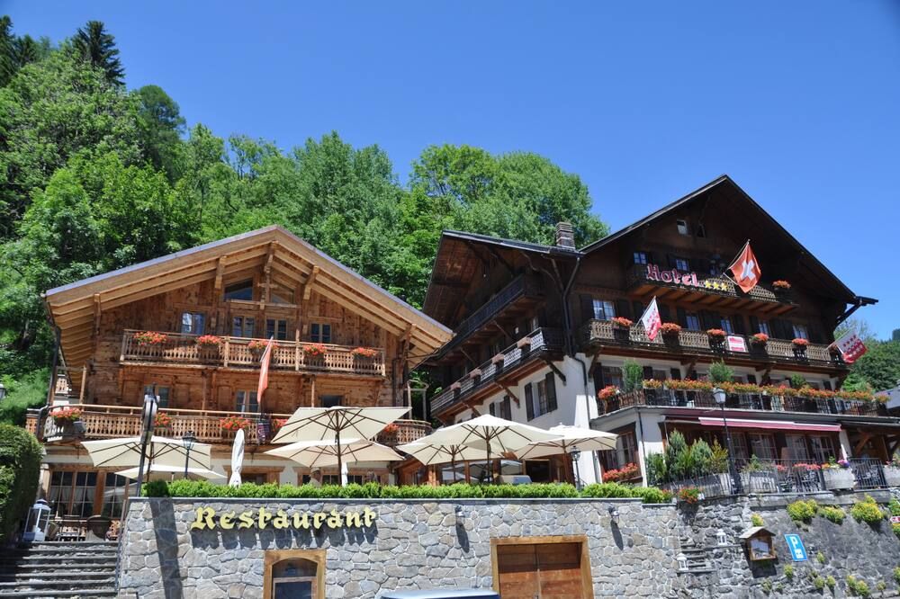 Boutique Hotel Beau-Séjour & Spa Superior - Champéry - Edificio