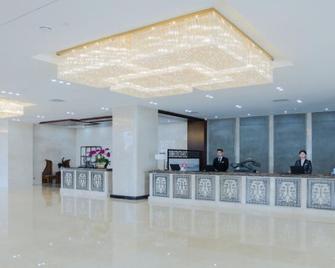 Hundred Hotel Qingdao - Qingdao - Lobby