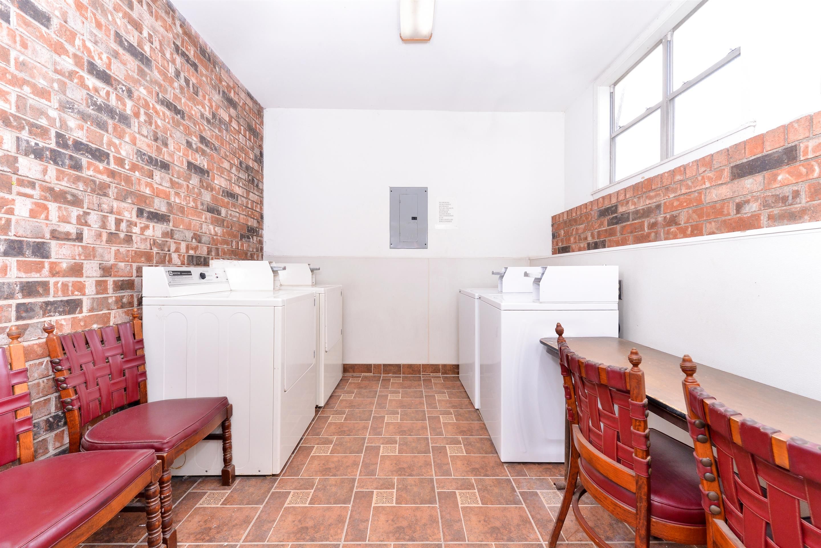 Laundry facility view of Americas Best Value Inn Schulenburg