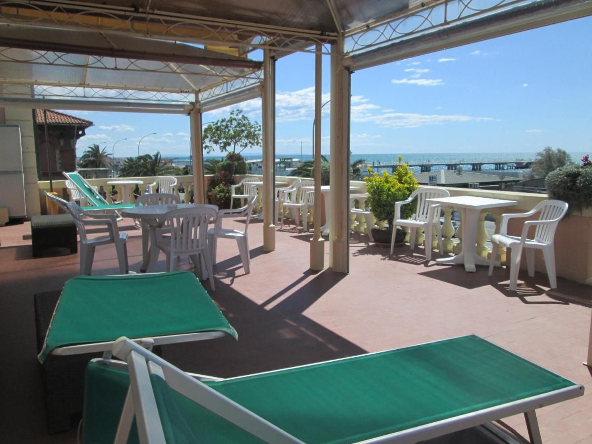 Hotel Italia thumbnail 2
