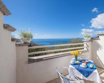 Mini Hotel - Angolo Di Paradiso - - Pozzuoli - Balkón