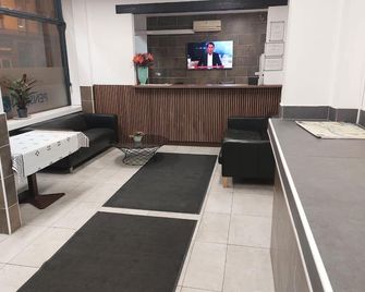 Pension Alpha - Fráncfort - Recepción