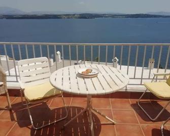 Nice house with sea view in Spetses, Greece - Spétses - Balcony