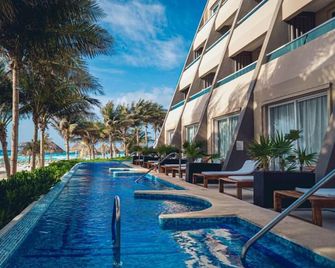 Flamingo Cancun Resort - Cancún - Svømmebasseng