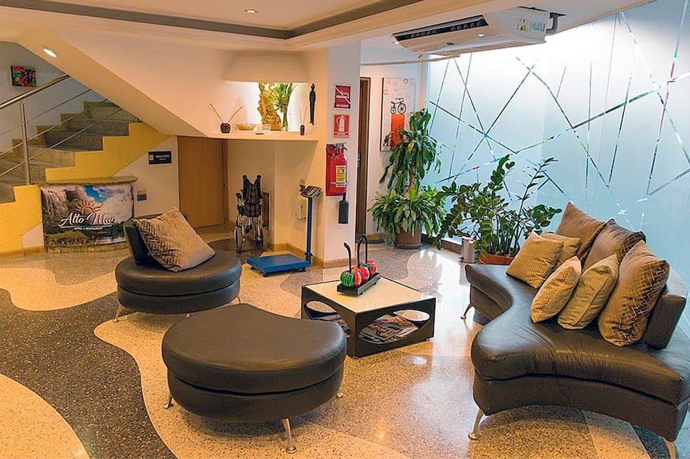 هوتل ريستورانت آلتو مار سي إيه - كاتيا لا مار - ردهة