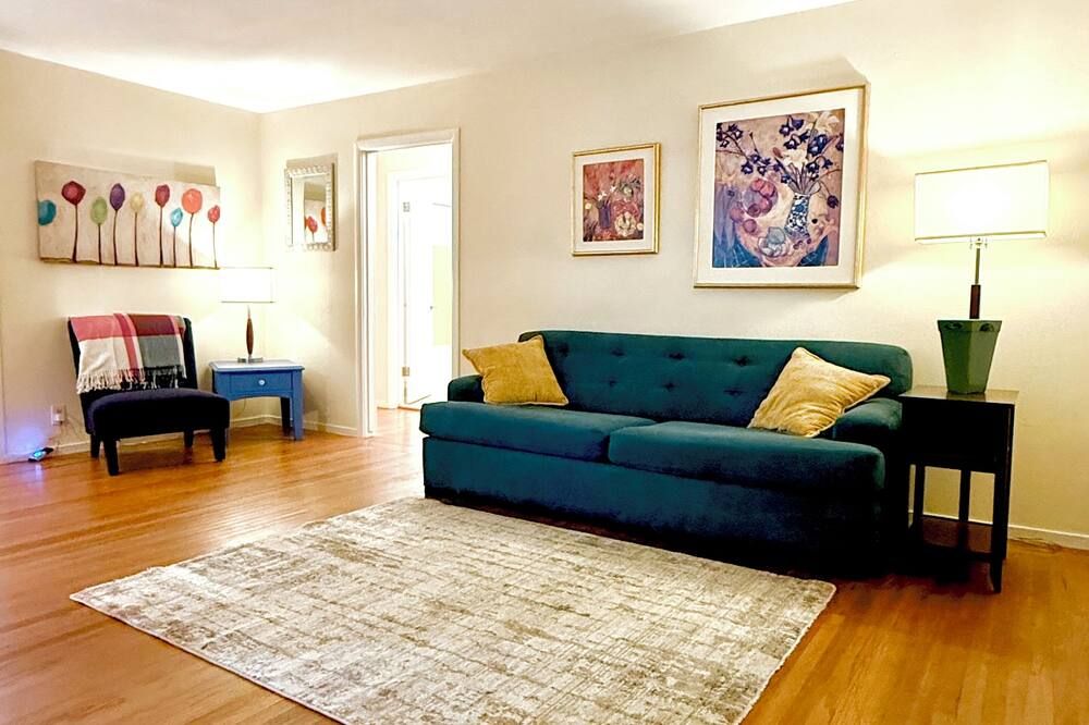 Sac River Retreat, Garage, Yard, Wi-Fi, 5 Star - סקרמנטו - סלון