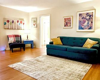 Sac River Retreat, Garage, Yard, Wi-Fi, 5 Star - Sacramento - Sala de estar